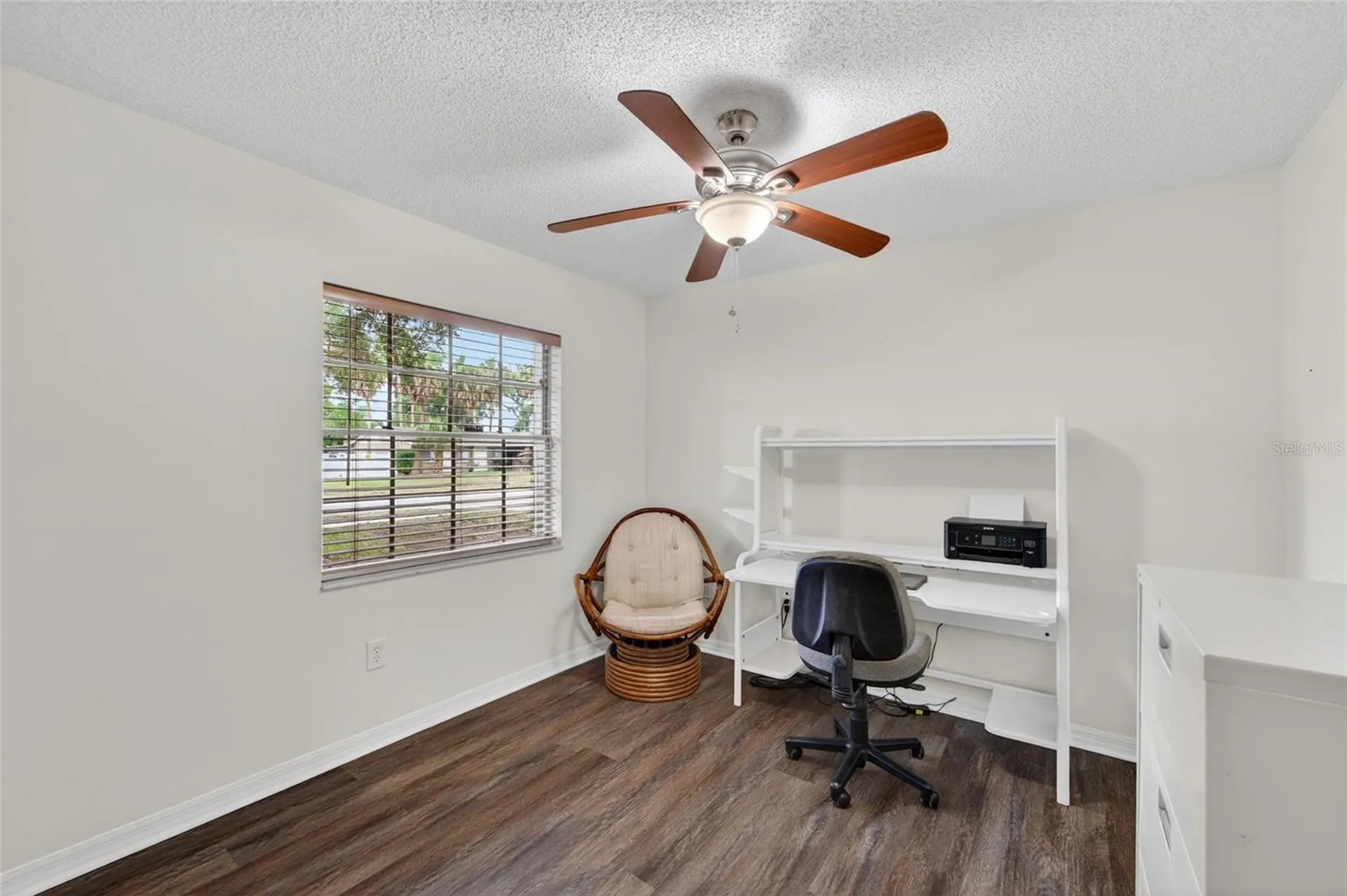 903 Old Darby Street Seffner FL 33584