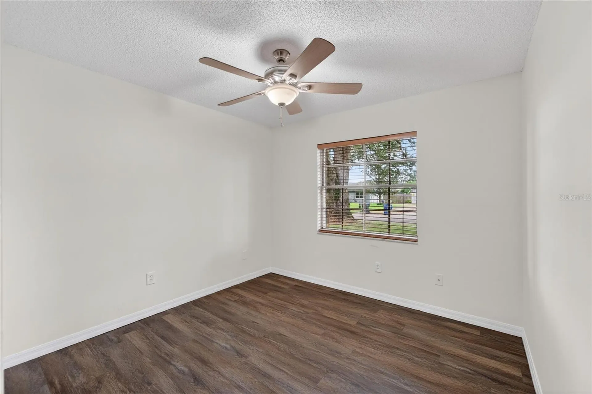 903 Old Darby Street Seffner FL 33584