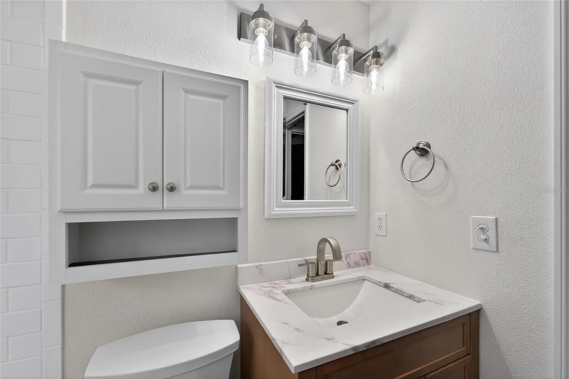 903 Old Darby Street Seffner FL 33584