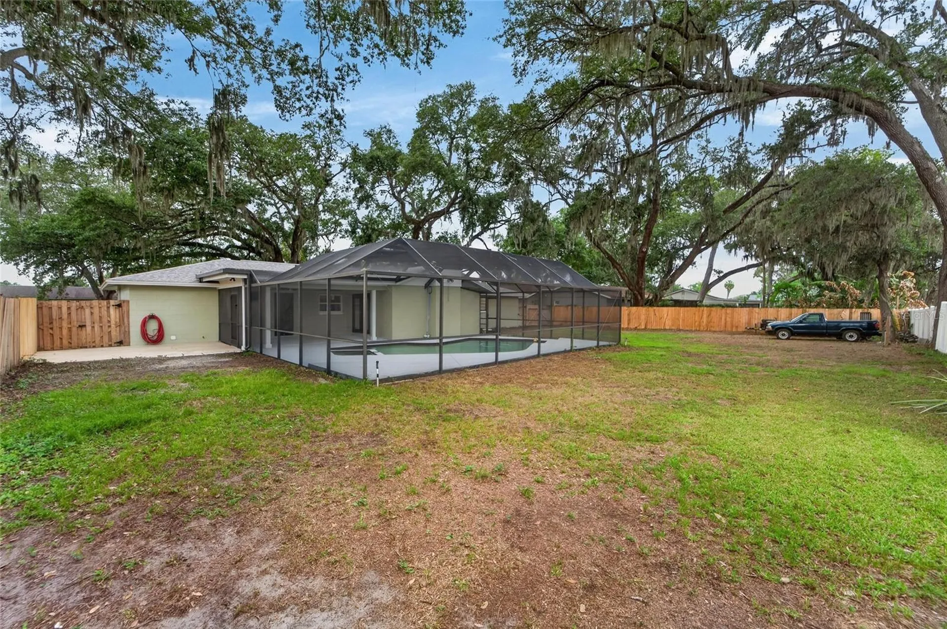 903 Old Darby Street Seffner FL 33584
