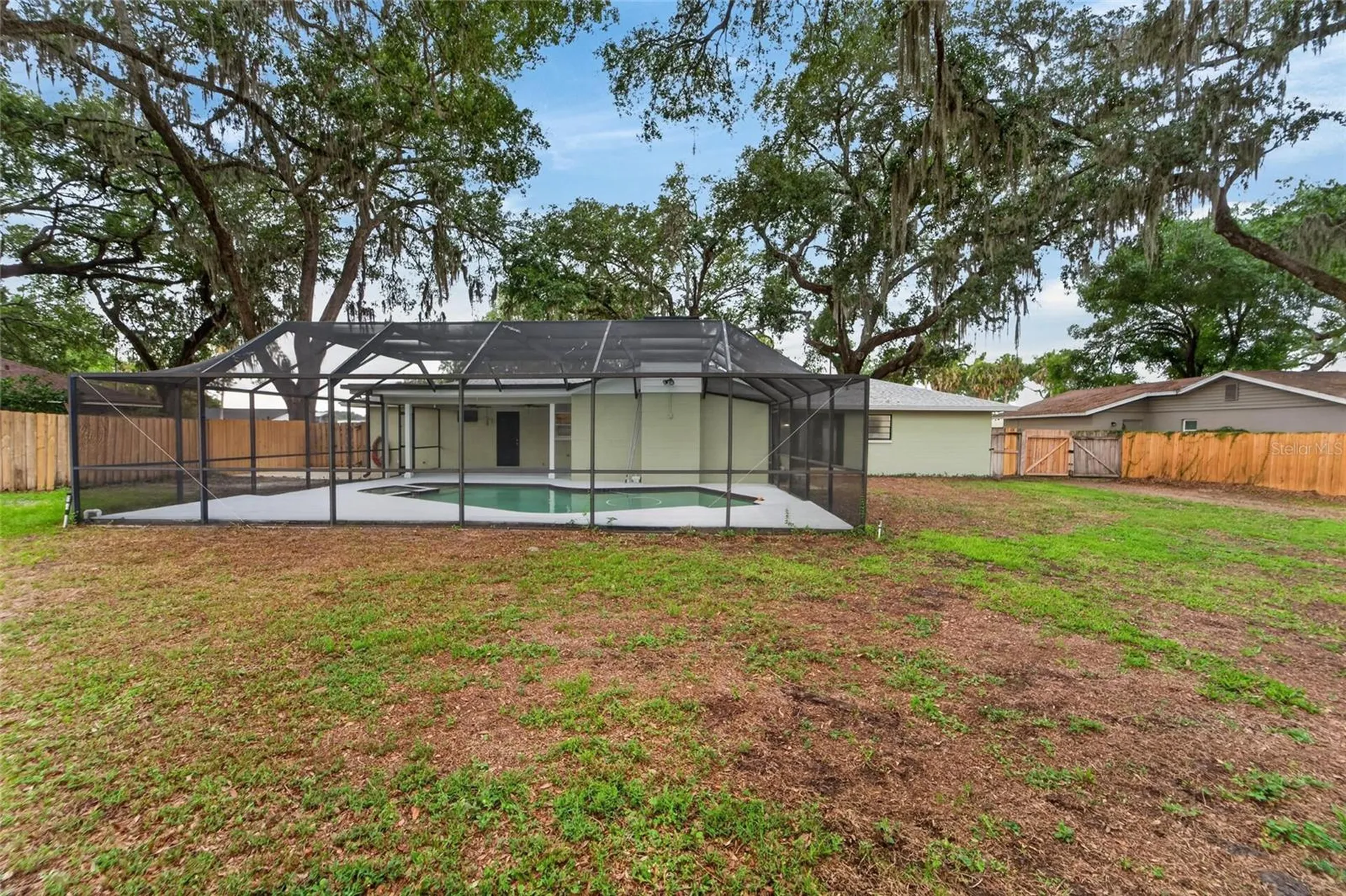 903 Old Darby Street Seffner FL 33584