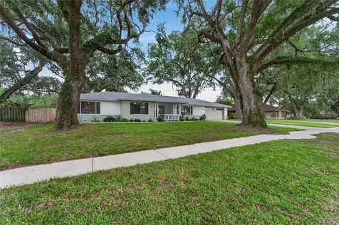 903 Old Darby Street Seffner FL 33584