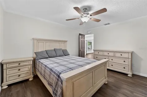903 Old Darby Street Seffner FL 33584