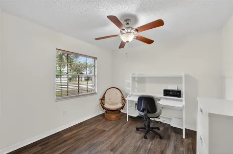 903 Old Darby Street Seffner FL 33584