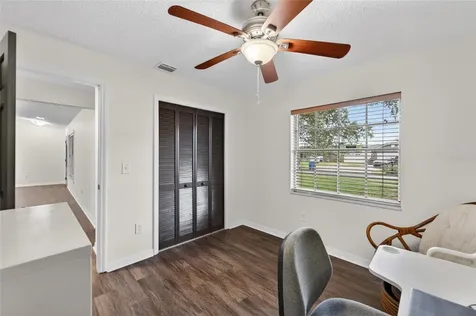 903 Old Darby Street Seffner FL 33584