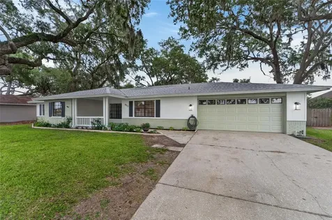 903 Old Darby Street Seffner FL 33584