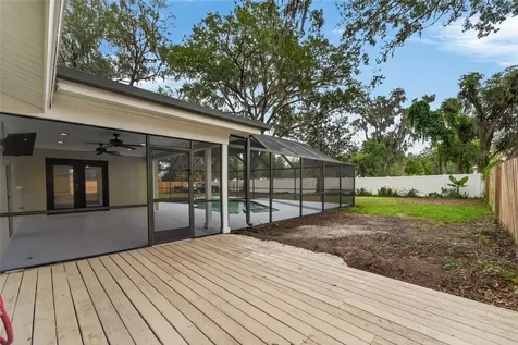 903 Old Darby Street Seffner FL 33584