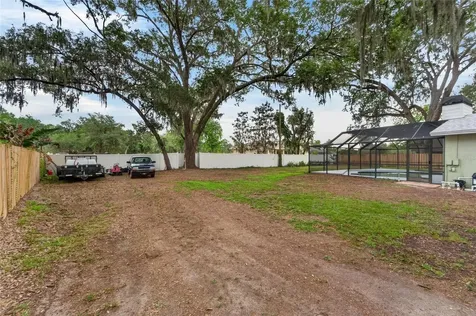 903 Old Darby Street Seffner FL 33584