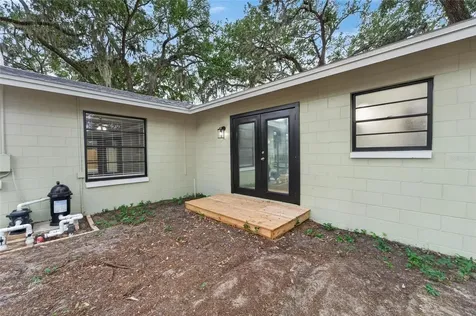 903 Old Darby Street Seffner FL 33584