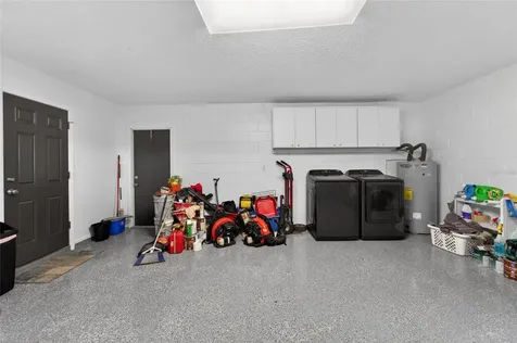 903 Old Darby Street Seffner FL 33584