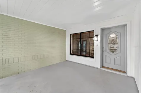 903 Old Darby Street Seffner FL 33584