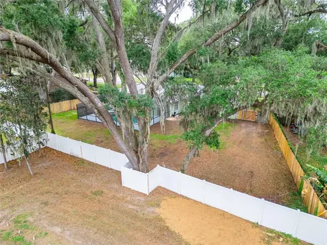 903 Old Darby Street Seffner FL 33584