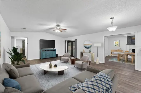 903 Old Darby Street Seffner FL 33584
