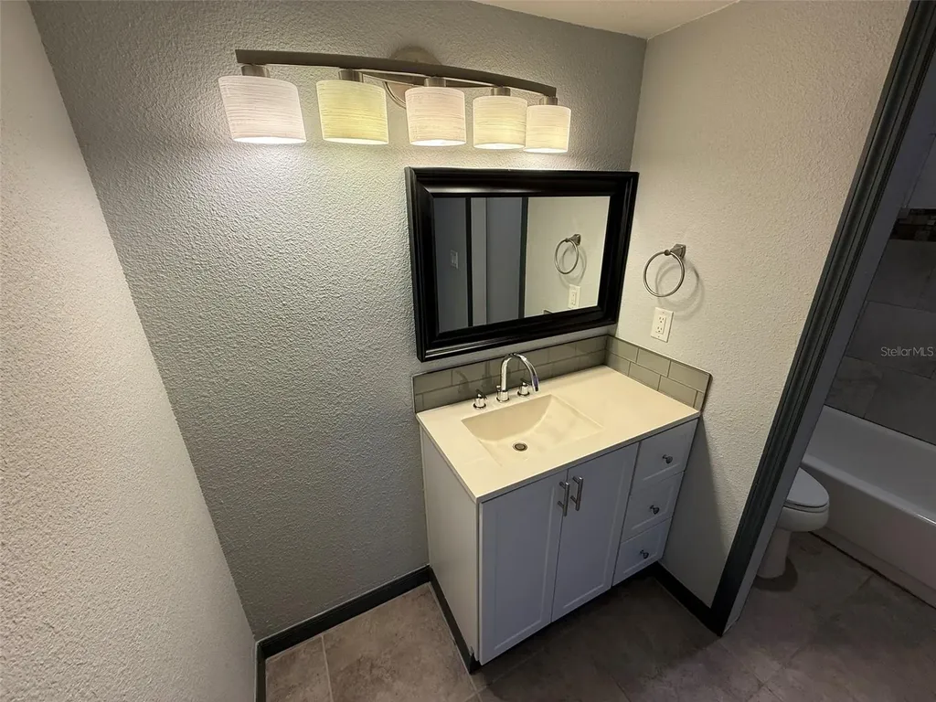 1836 N Crystal Lake Drive Lakeland FL 33801