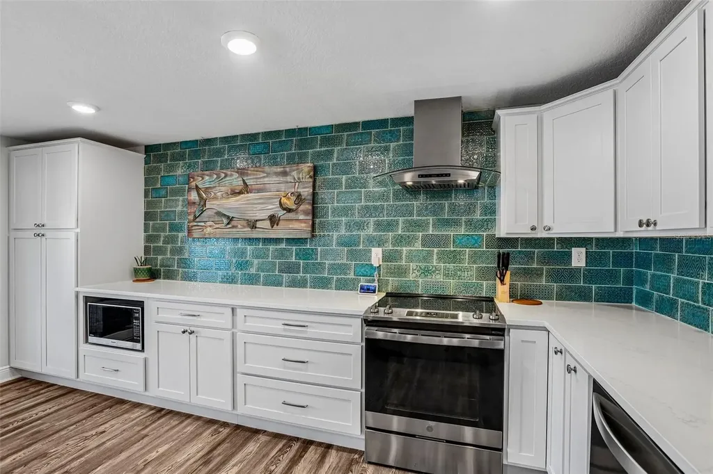 801 Flamingo Drive Apollo Beach FL 33572