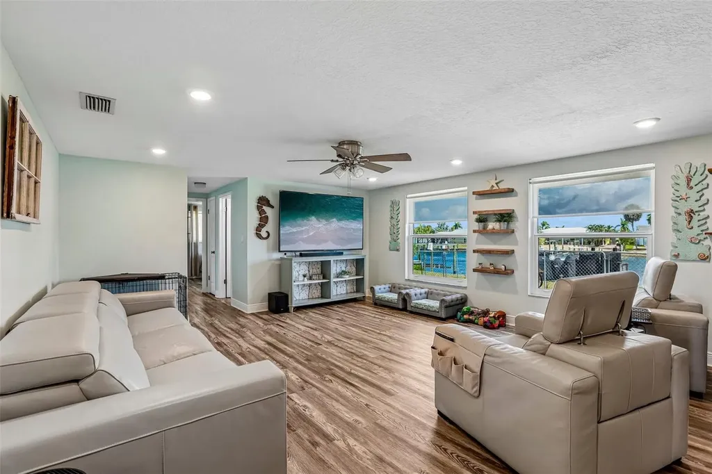 801 Flamingo Drive Apollo Beach FL 33572