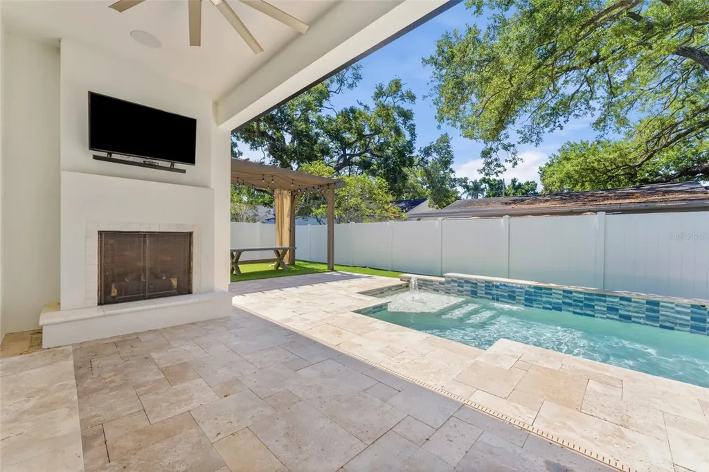 4312 W Obispo Street Tampa FL 33629