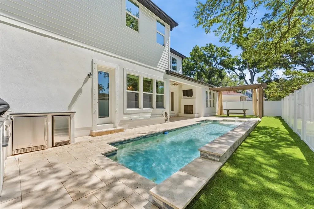 4312 W Obispo Street Tampa FL 33629