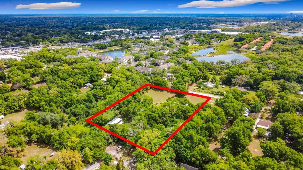 806 S Lake Pleasant Road Apopka FL 32703