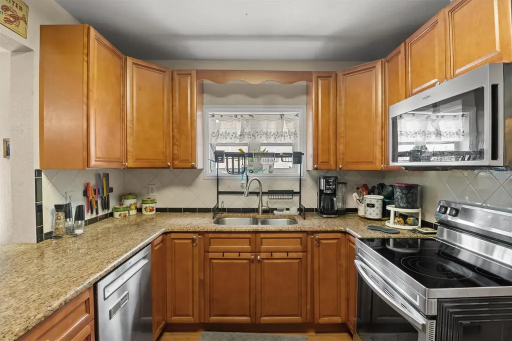 207 S Perry Avenue Fort Meade FL 33841