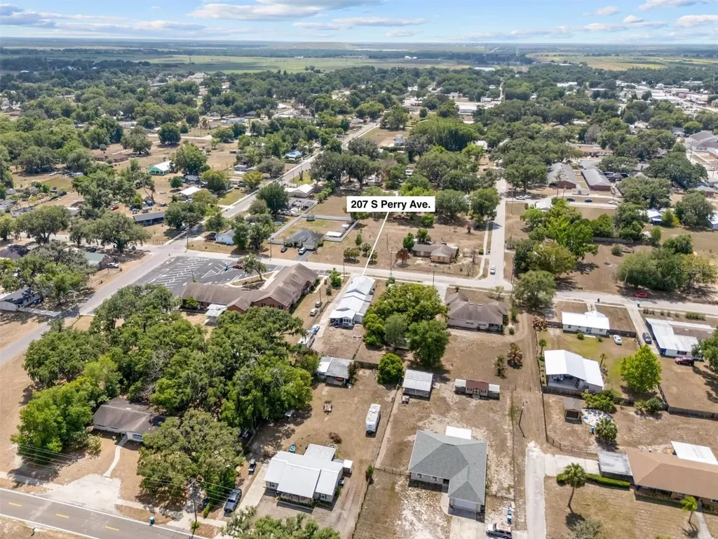 207 S Perry Avenue Fort Meade FL 33841