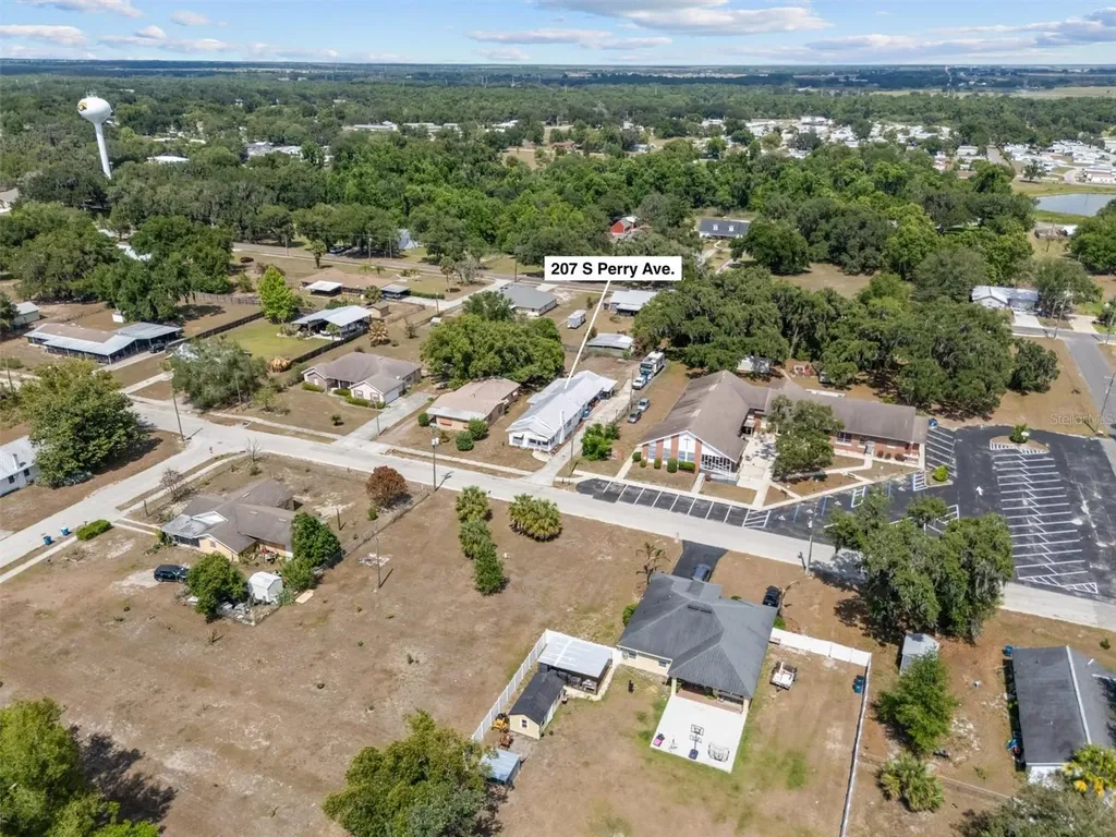 207 S Perry Avenue Fort Meade FL 33841