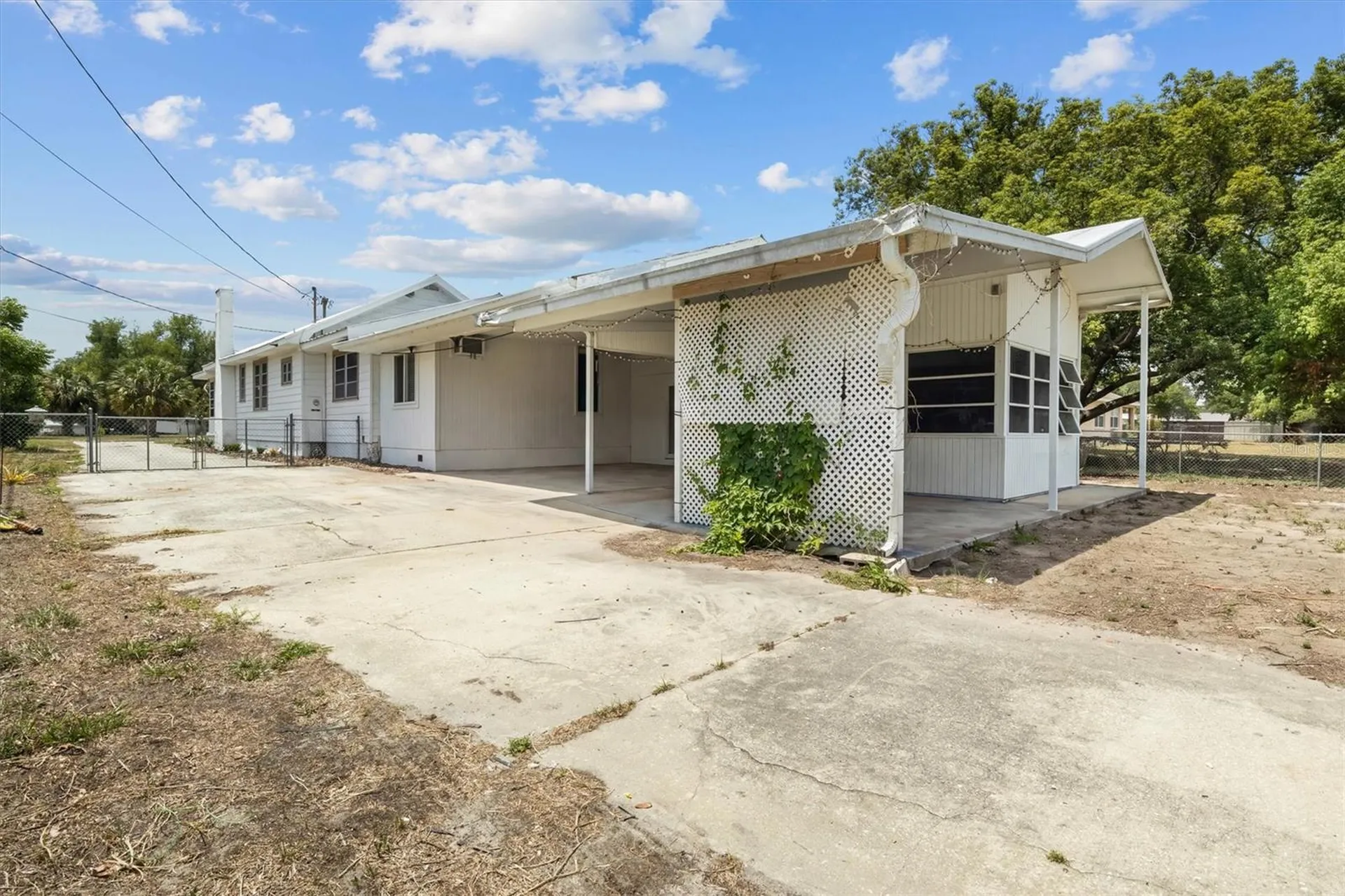 207 S Perry Avenue Fort Meade FL 33841