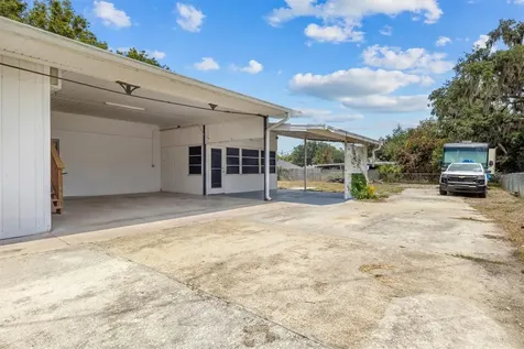 207 S Perry Avenue Fort Meade FL 33841