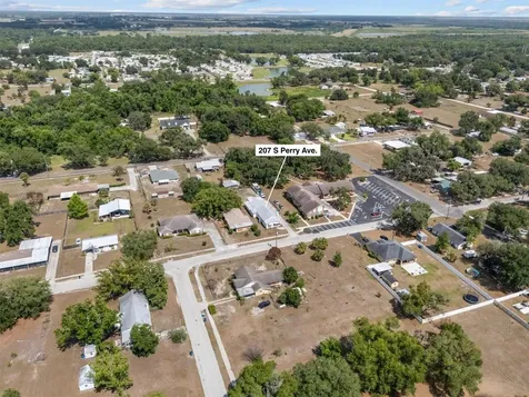 207 S Perry Avenue Fort Meade FL 33841