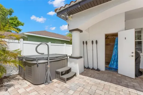 1502 River Court Tarpon Springs FL 34689