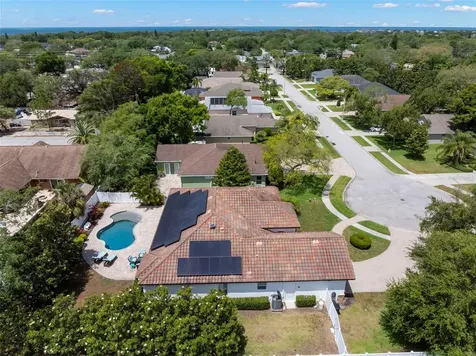 1502 River Court Tarpon Springs FL 34689