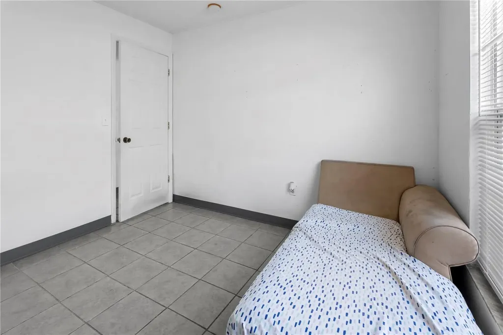 11852 Lark Song Loop Riverview FL 33579