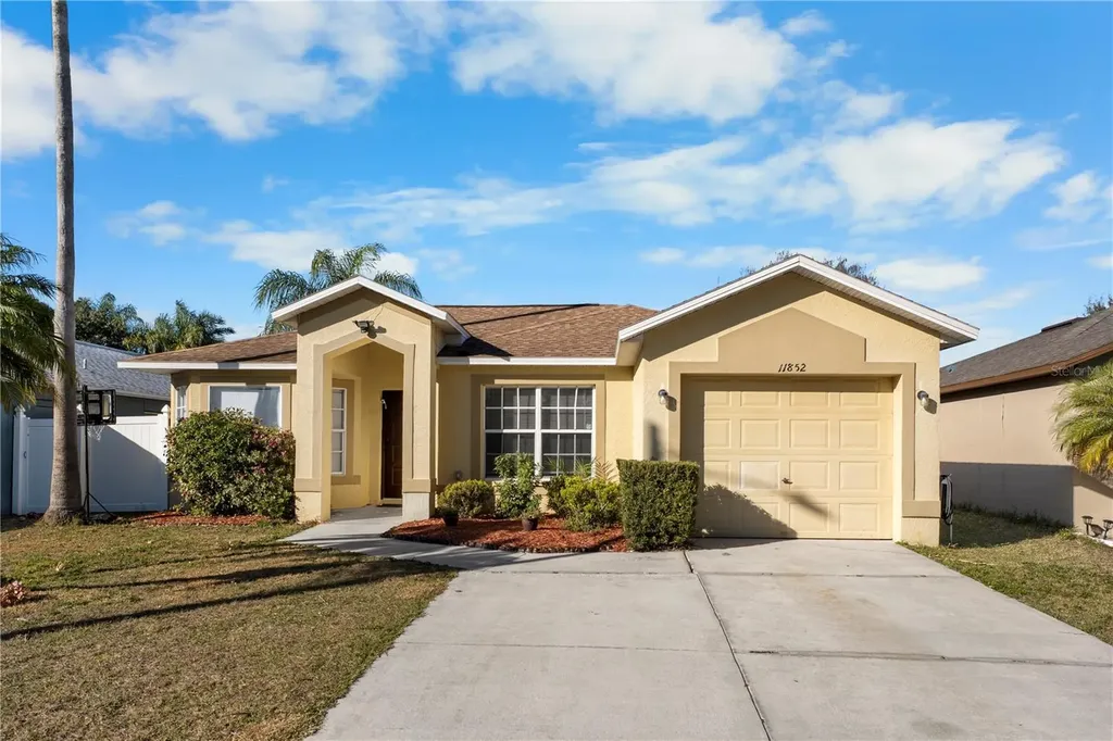 11852 Lark Song Loop Riverview FL 33579