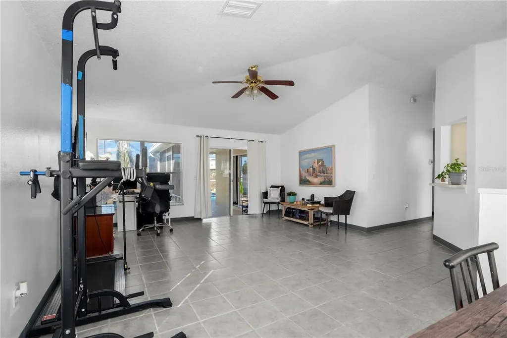 11852 Lark Song Loop Riverview FL 33579