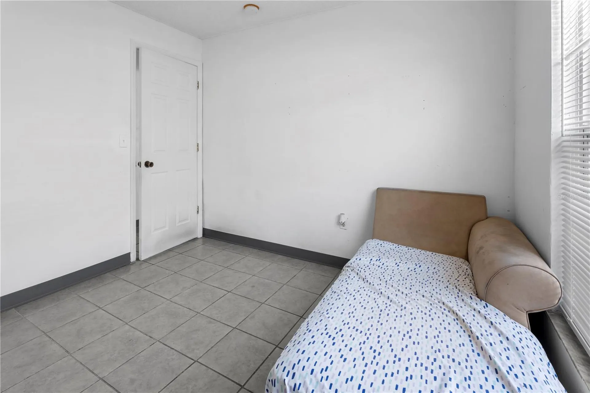 11852 Lark Song Loop Riverview FL 33579