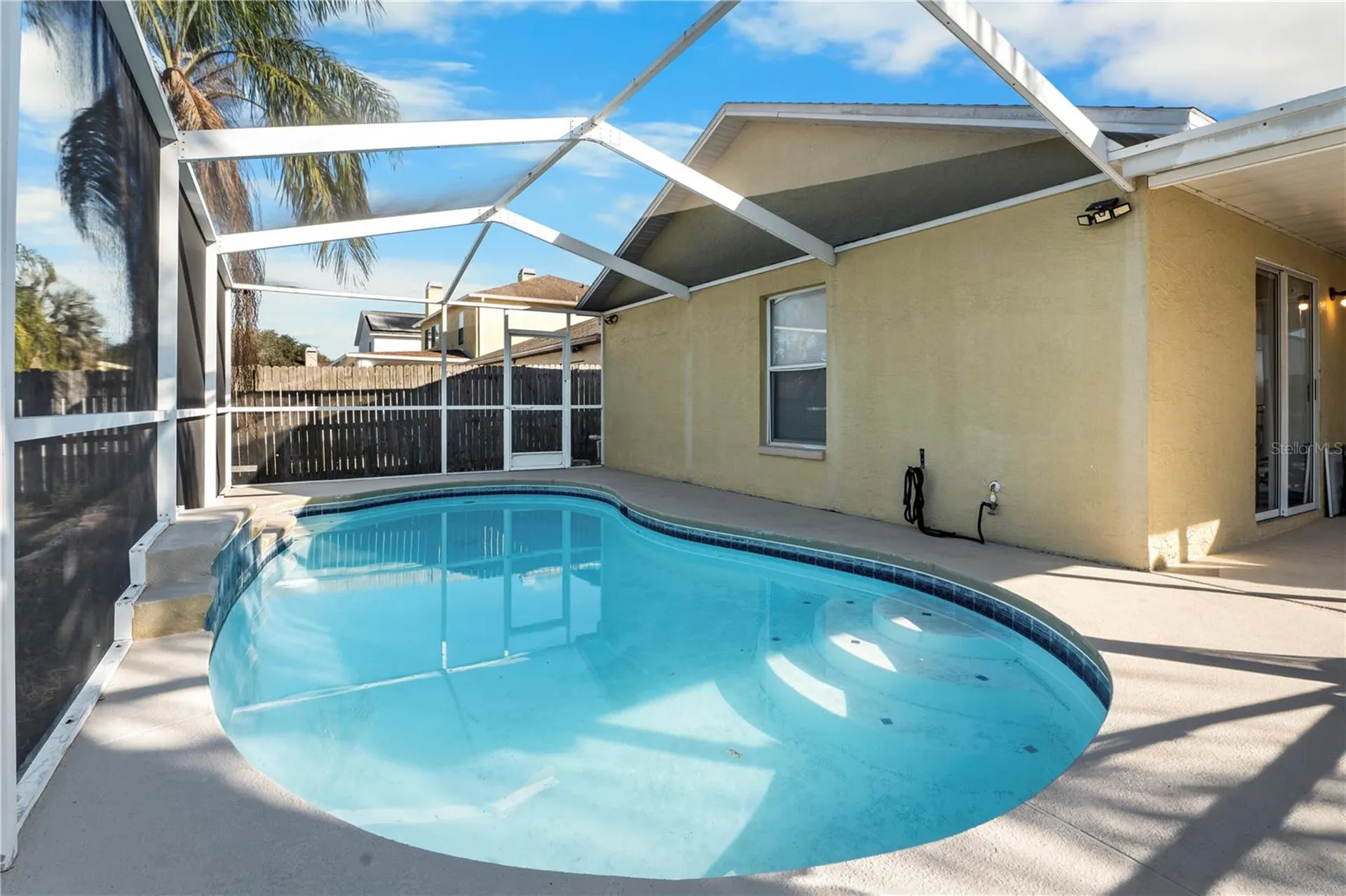 11852 Lark Song Loop Riverview FL 33579