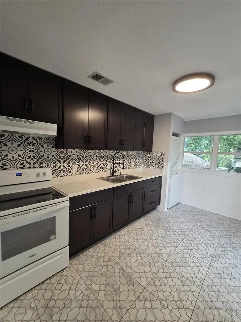 16 S Primrose Drive Orlando FL 32803