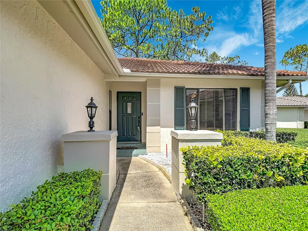 18312 Aintree Court Tampa FL 33647