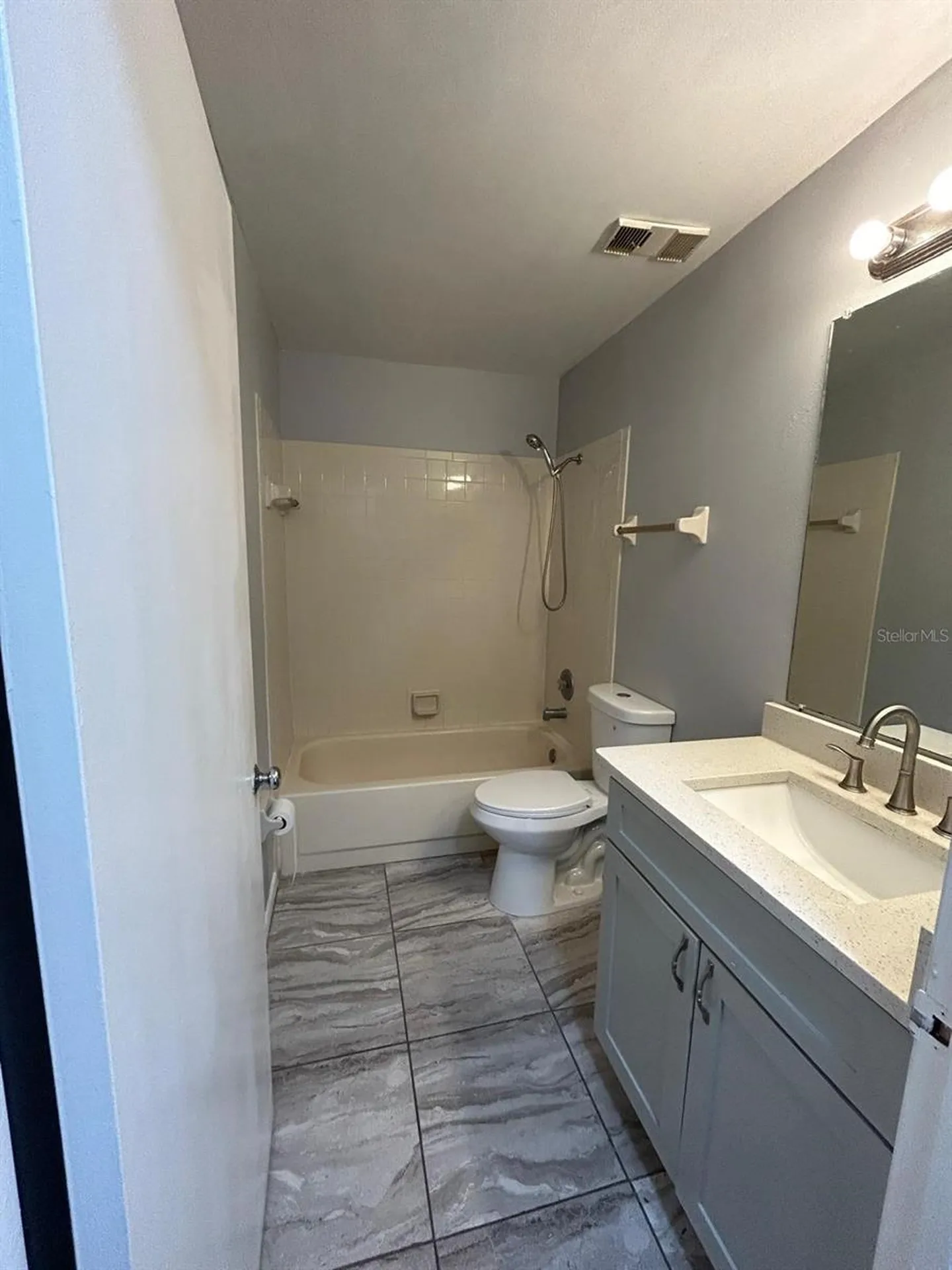 2556 Woodgate Boulevard Orlando FL 32822