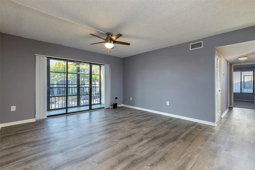 1182 Pine Ridge Circle W Tarpon Springs FL 34688