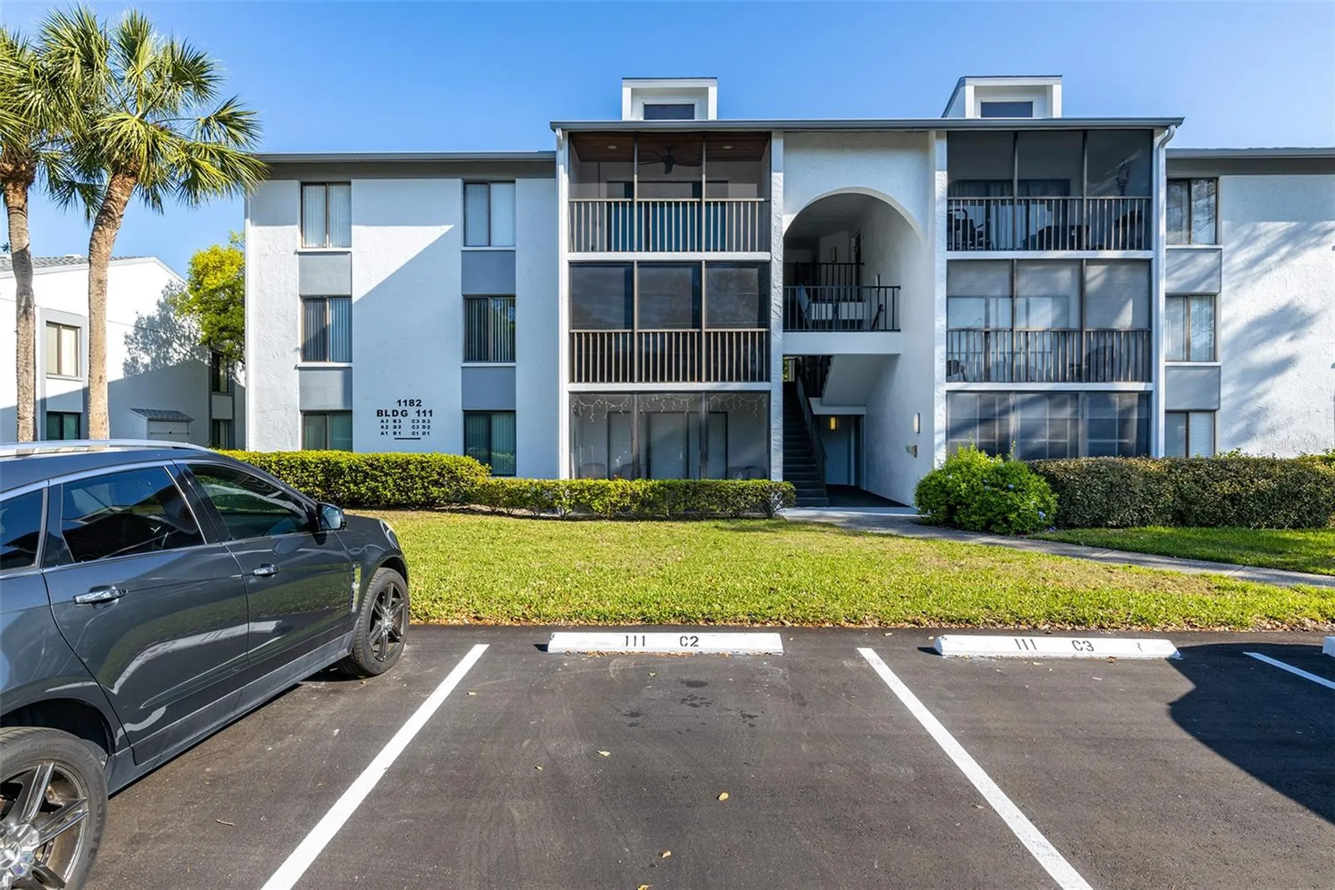 1182 Pine Ridge Circle W Tarpon Springs FL 34688