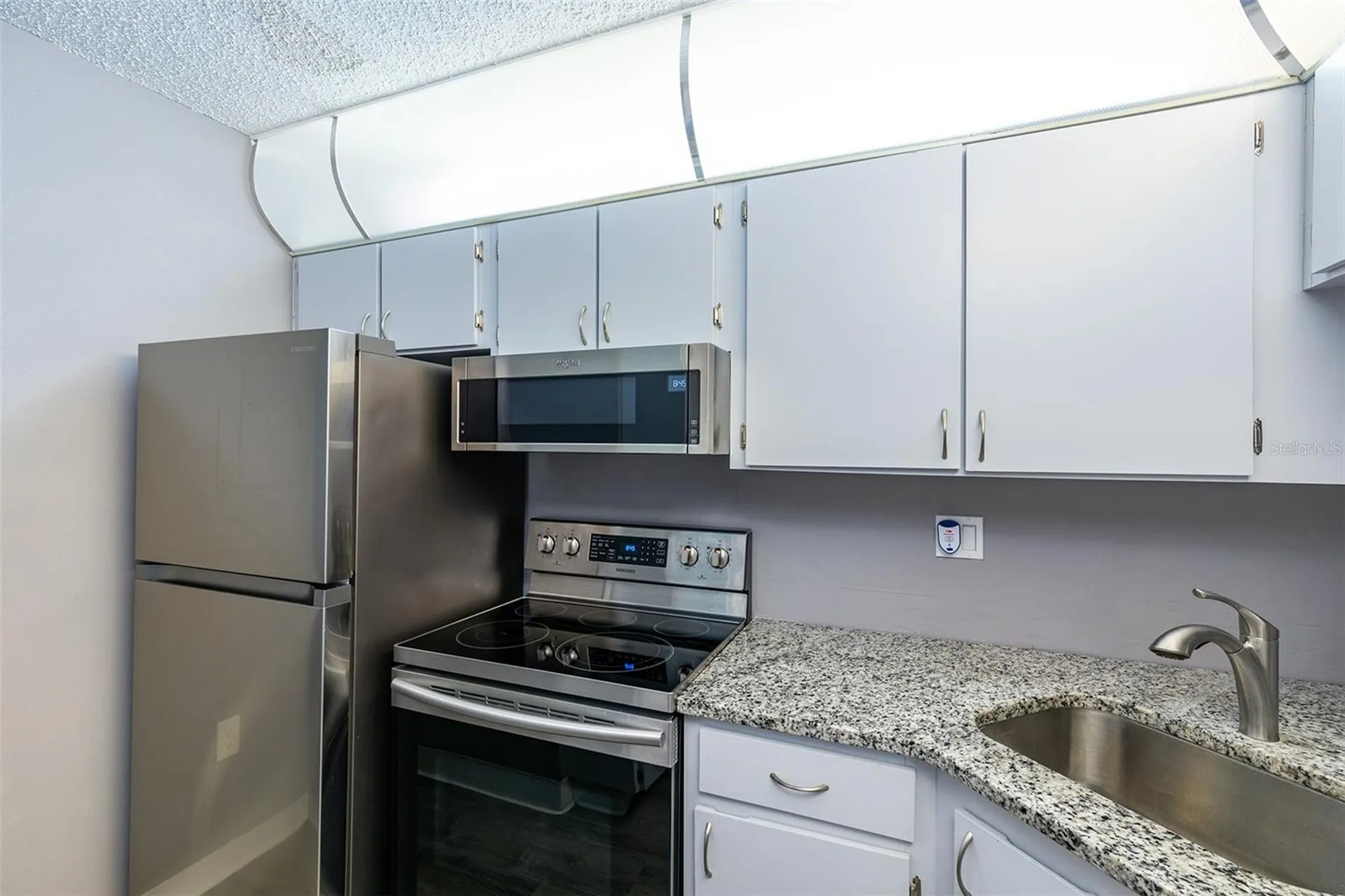 1182 Pine Ridge Circle W Tarpon Springs FL 34688