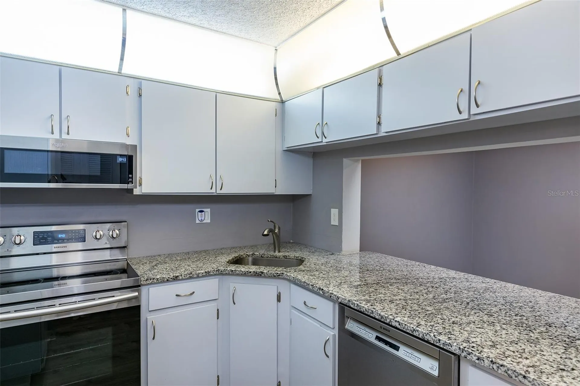 1182 Pine Ridge Circle W Tarpon Springs FL 34688