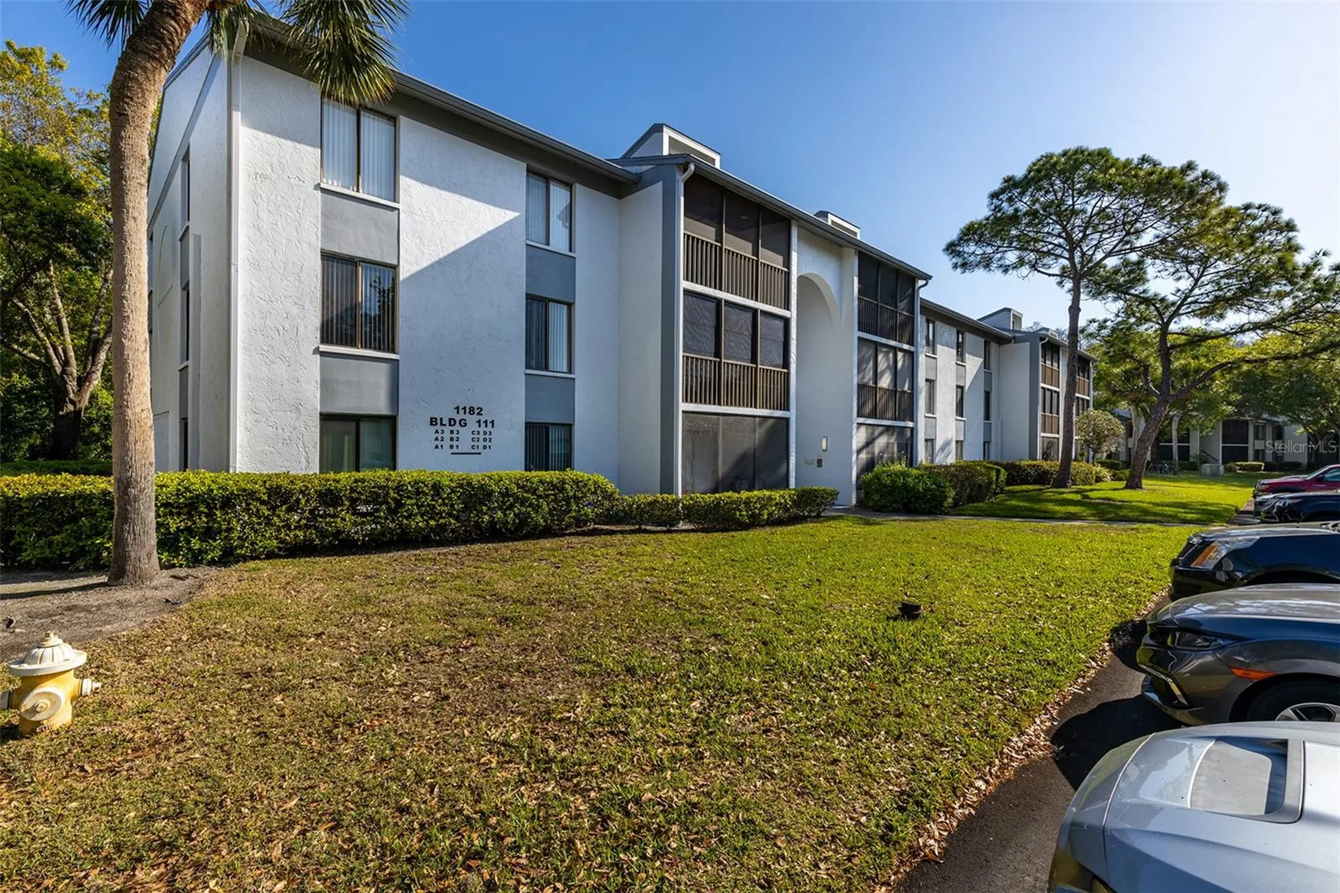 1182 Pine Ridge Circle W Tarpon Springs FL 34688