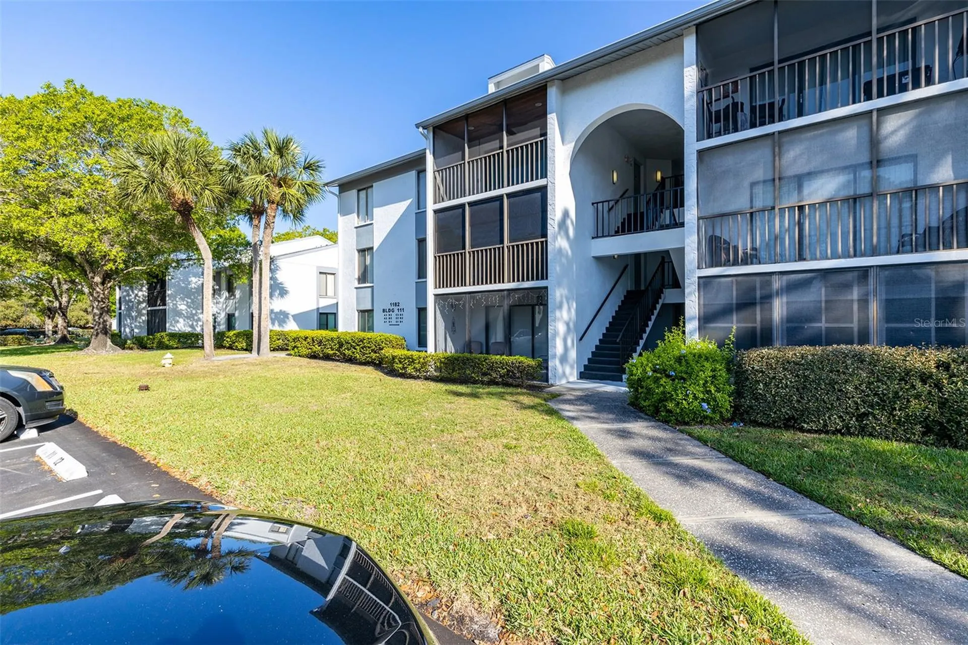 1182 Pine Ridge Circle W Tarpon Springs FL 34688