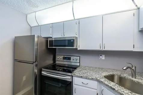 1182 Pine Ridge Circle W Tarpon Springs FL 34688