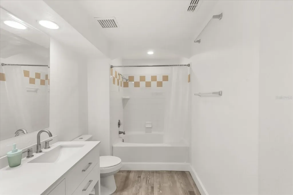 4007 Bangalow Palm Court Tampa FL 33624