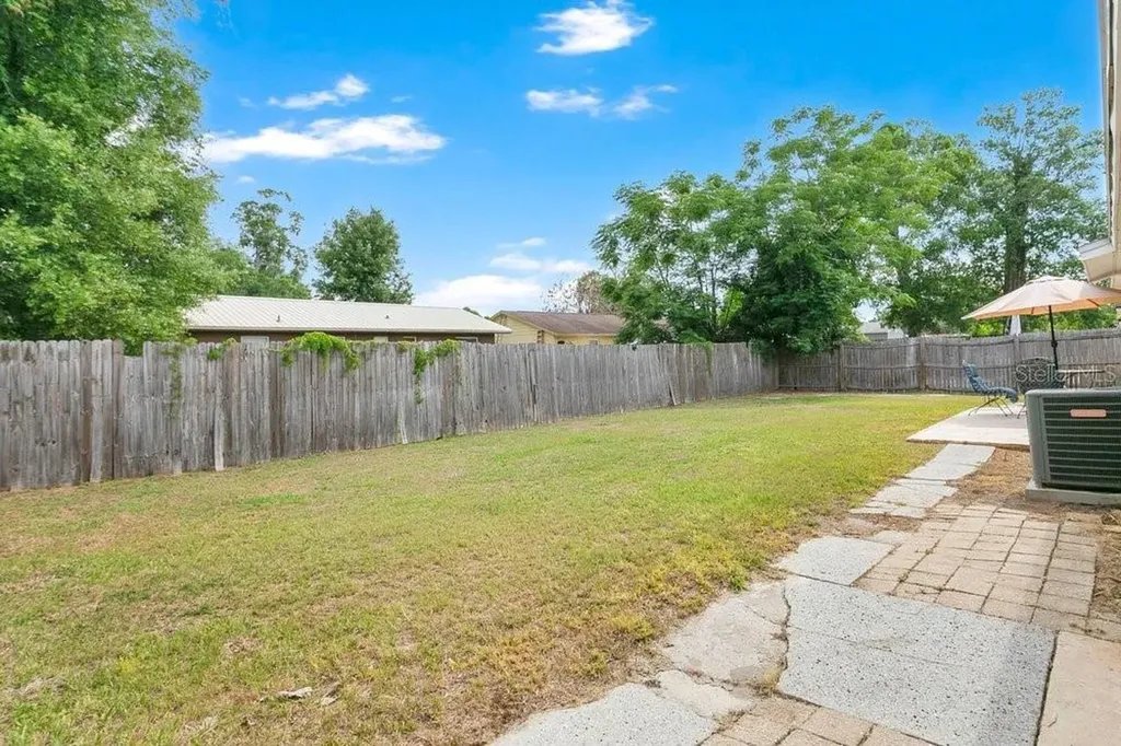 5827 Flori Lane Orlando FL 32808