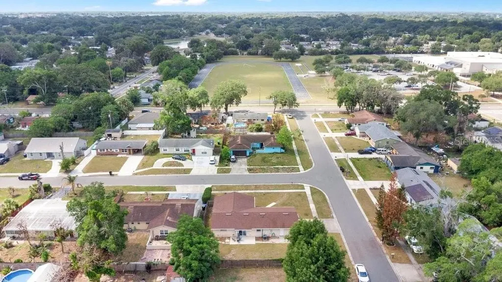 5827 Flori Lane Orlando FL 32808