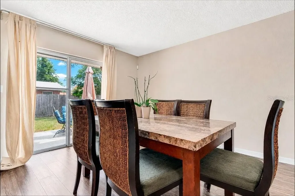 5827 Flori Lane Orlando FL 32808